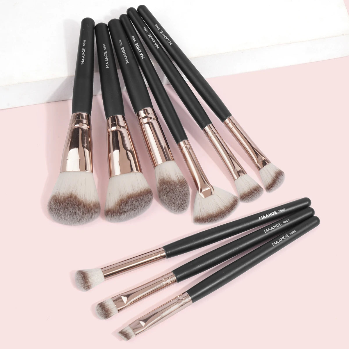 9Pcs Foundation Makeup Brush Set Cosmetic Powder Highlighter Eyeshadow Blending Beauty Tools Dense Soft Bristle Brushes